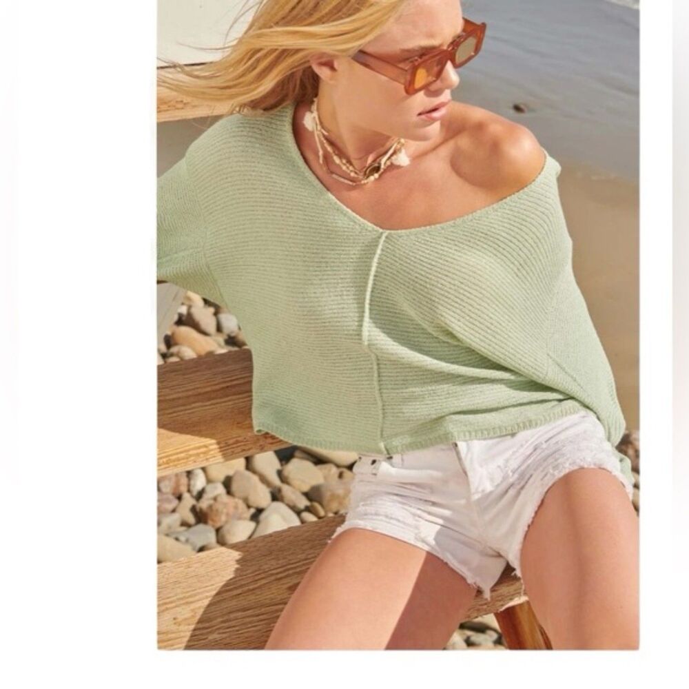 Promesa Larger Than Life Soft Knit Lightweight V-neck Oversized Sweater Medium